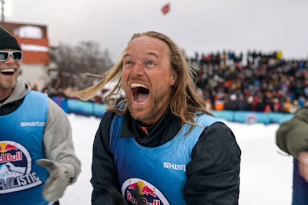 RØRENDE JUBELSCENER: Feiringen etter Andreas Håtveit sin seier går antakelig også ned i historiebøkene. Skjermdump: Red Bull Unrailistic RØRENDE JUBELSCENER: Feiringen etter Andreas Håtveit sin seier går antakelig også ned i historiebøkene. Skjermdump: Red Bull Unrailistic