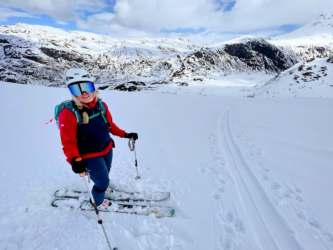 LØSSNØ: Festivalsjef for High Camp Turtagrø Lisa Kvålshaugen Bjærum på testtur i nydelig vinterforhold i Jotunheimen. LØSSNØ: Festivalsjef for High Camp Turtagrø Lisa Kvålshaugen Bjærum på testtur i nydelig vinterforhold i Jotunheimen.