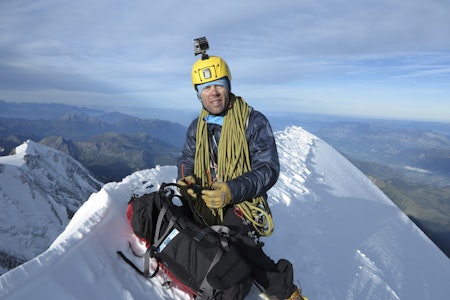 Bionassayryggen leder opp til Mont Blanc og byr på både fjellklatring og en spektakulær snørygg. Foto: Geir Moen