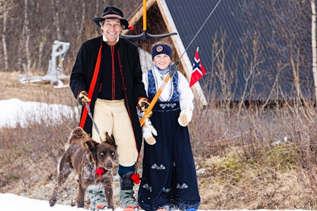FEIRER I BAKKEN: Kaj Zackrisson har bestemt seg for å utvide sesongen til 21. mai. Inkludert 17. mai. Foto: Solheisen FEIRER I BAKKEN: Kaj Zackrisson har bestemt seg for å utvide sesongen til 21. mai. Inkludert 17. mai. Foto: Solheisen
