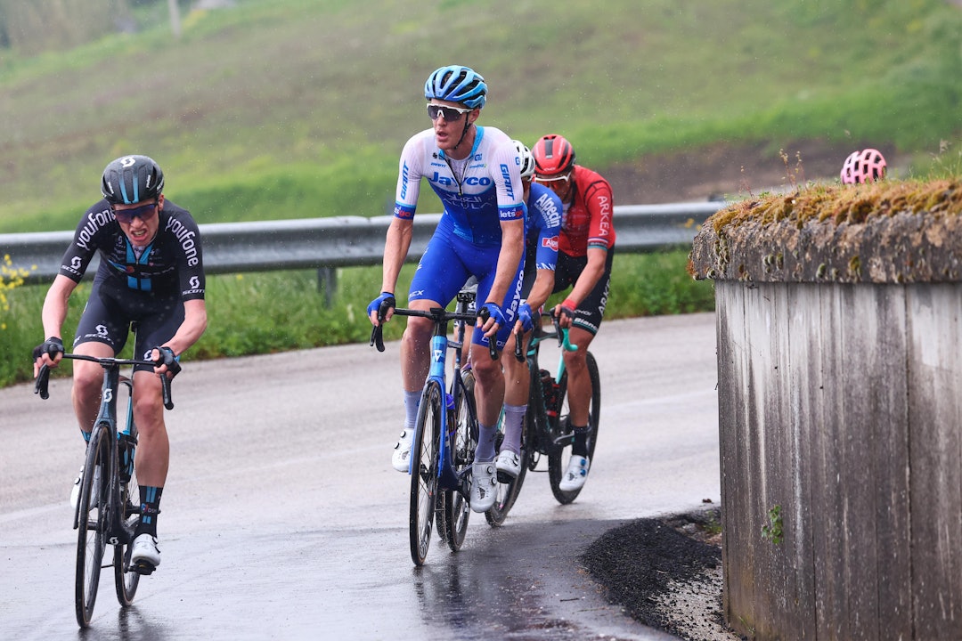 PÅ OFFENSIVEN: Andreas Leknessund gyver løs i et av utallige forsøk på 4. etappe mot Lago Laceno. FOTO: Cor Vos