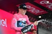 STORT ØYEBLIKK: Andreas Leknessund fikk kjenne på de gode følelsene etter at han trakk La Maglia Rosa på overkroppen ved Lago Laceno. FOTO: Cor Vos STORT ØYEBLIKK: Andreas Leknessund fikk kjenne på de gode følelsene etter at han trakk La Maglia Rosa på overkroppen ved Lago Laceno. FOTO: Cor Vos