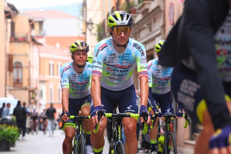 UTE AV GIROEN: Sven Erik Bystrøm står av Giro d'Italia. Foto: Cor Vos
