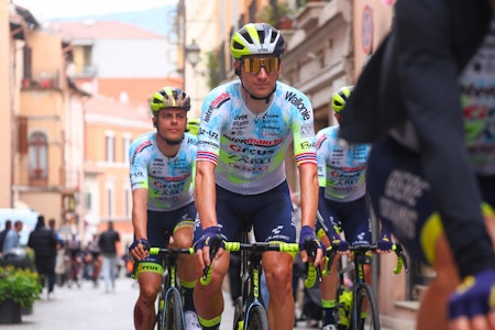 UTE AV GIROEN: Sven Erik Bystrøm står av Giro d'Italia. Foto: Cor Vos UTE AV GIROEN: Sven Erik Bystrøm står av Giro d'Italia. Foto: Cor Vos