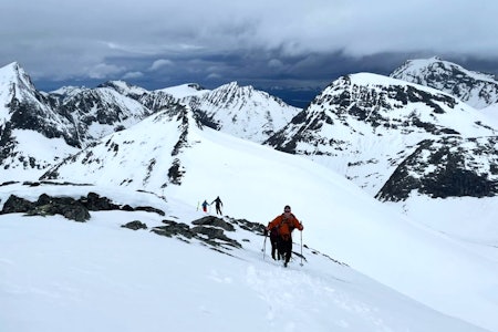 NYSNØ: Slik så det ut på Trollstigen lørdag - mye vær og bra med nysnø, selv om total snømengde er litt mindre enn vanlig. Foto: Tonje Nordgård Heen NYSNØ: Slik så det ut på Trollstigen lørdag - mye vær og bra med nysnø, selv om total snømengde er litt mindre enn vanlig. Foto: Tonje Nordgård Heen