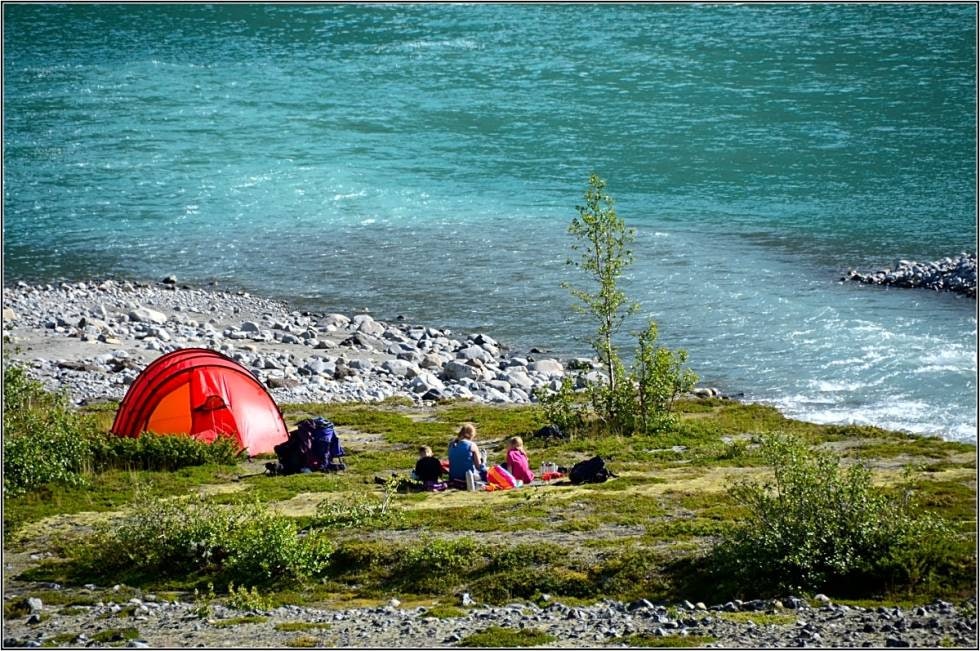 TELTLEIR: Det er fine teltplasser ved Memurubu. Foto: Per Gustavsson Memurubu teltplasser