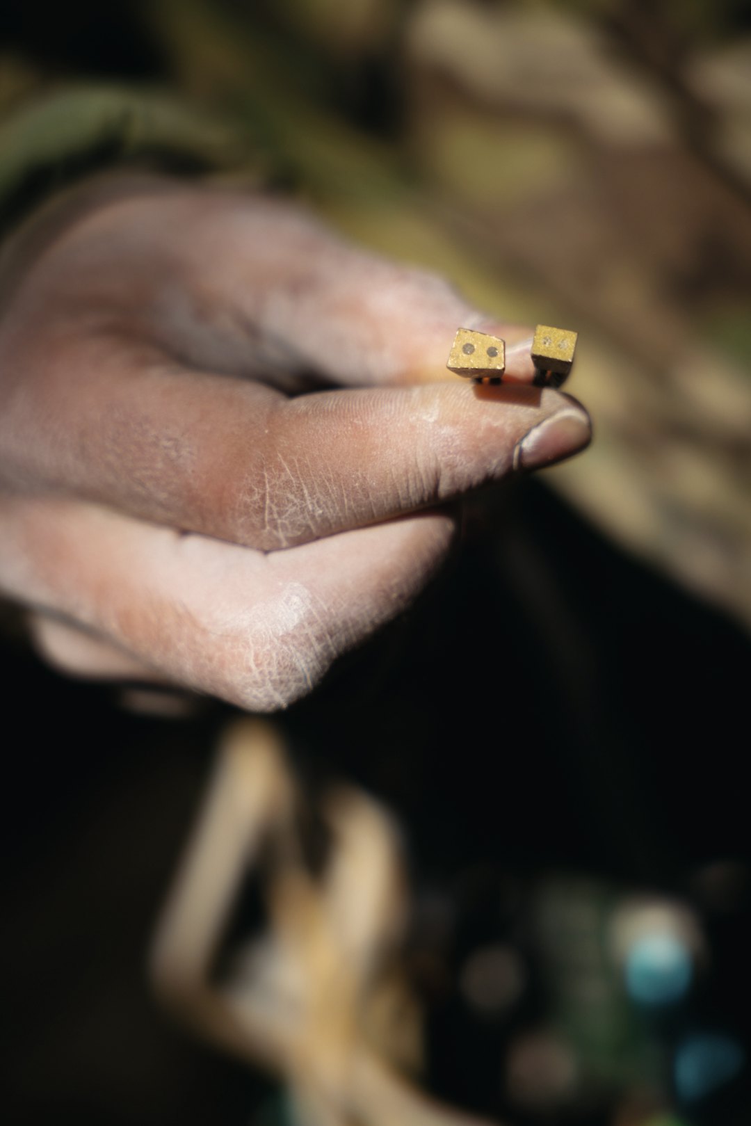 Messing: Småkilene som holder Kristoffer av bakken på Savage Horse. Messing: Småkilene som holder Kristoffer av bakken på Savage Horse.