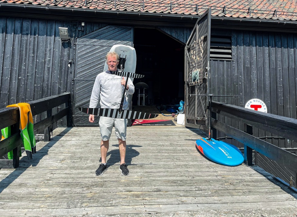 CALIFORNEBU: Karl Aksel Aubert i Skiogsurf.no på Fornebu er blant landets ledende forhandlere av vannsportutstyr. Foto. Privat