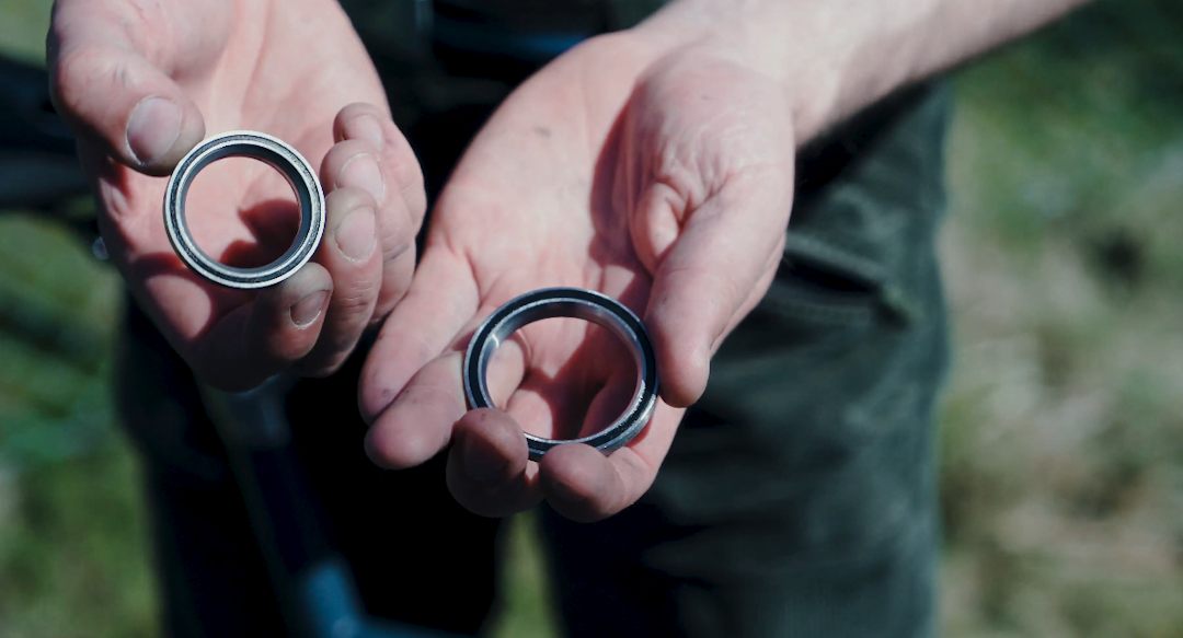 MODERNE KULELAGER: Slik ser gjerne dagens kulelagre ut, mer eller mindre ugjennomtrengelige for vann. Foto: Christian Nerdrum MODERNE KULELAGER: Slik ser gjerne dagens kulelagre ut, mer eller mindre ugjennomtrengelige for vann. Foto: Christian Nerdrum