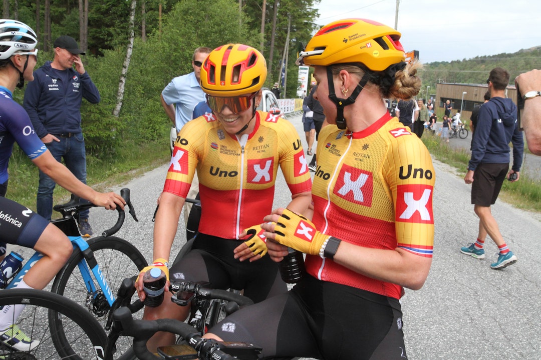 AVGJØRENDE BIDRAG: Mie Bjørndal Ottestad (til høyre) var helt avgjørende for at Andersen kunne ta NM-seieren. Foto: Jarle Fredagsvik