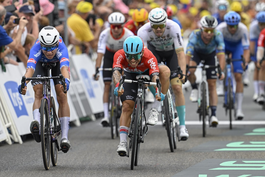 PHILIPSEN IGJEN: Jasper Philpsen vant, så vidt foran Caleb Ewan. Foto: Cor Vos PHILIPSEN IGJEN: Jasper Philpsen vant, så vidt foran Caleb Ewan. Foto: Cor Vos