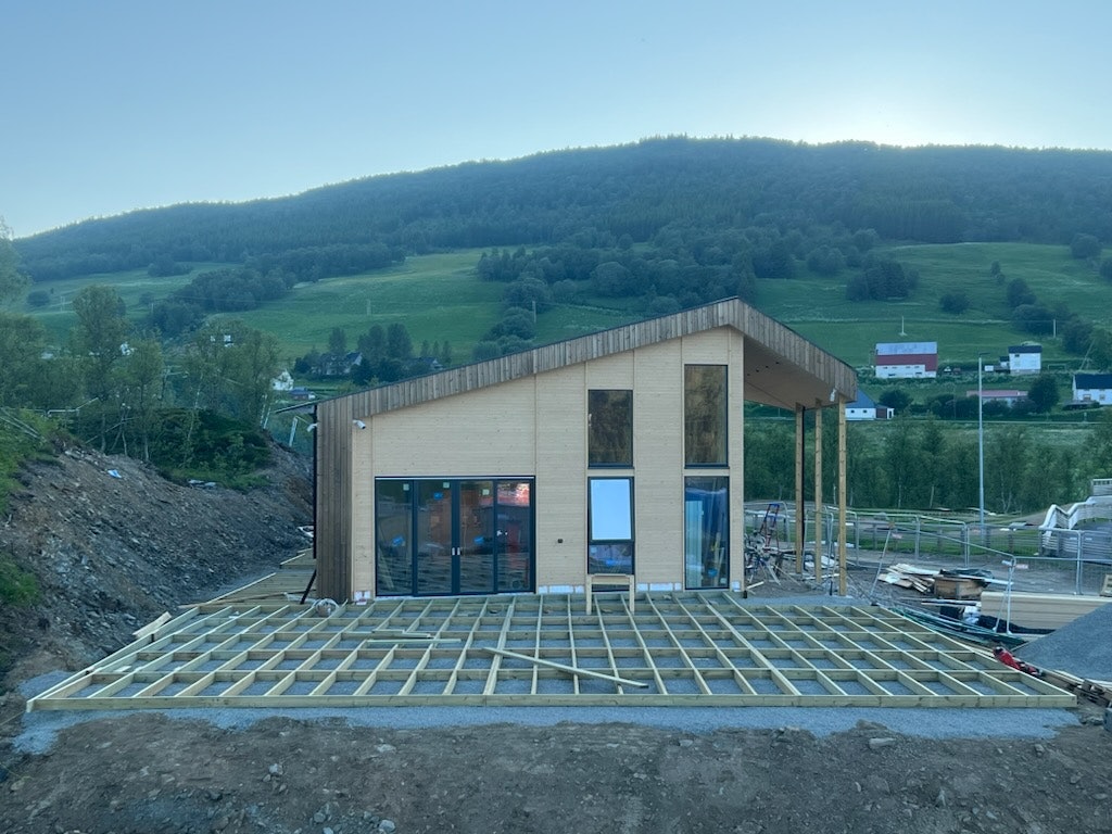 Sykkelhuset under ombygning. Foto: Stian Kristoffer Evensen Sykkelhus Harstad Bikepark