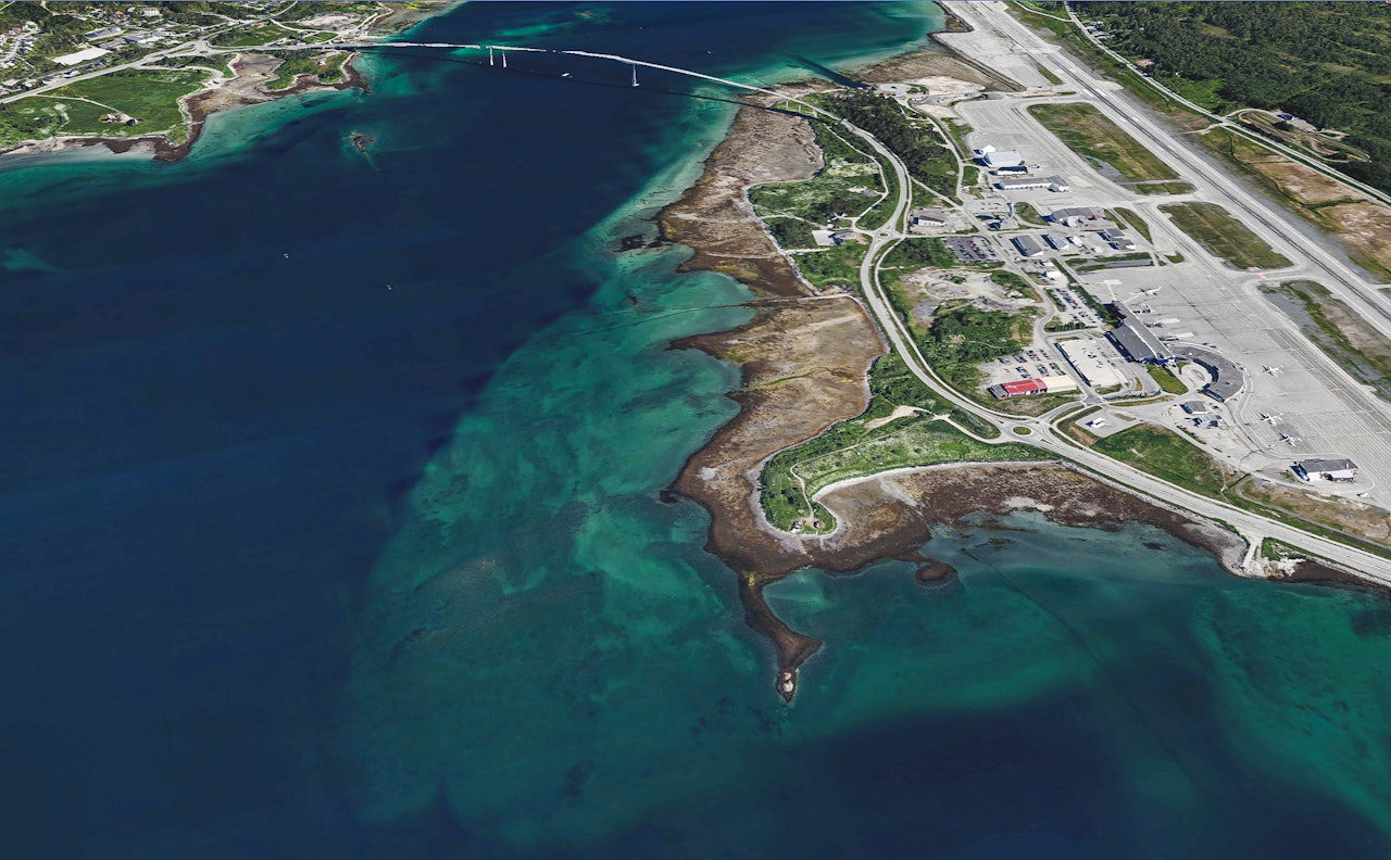 FLATTVANN I NORD: Sandnessundet ved Tromsø Lufthavn er flittig brukt av vindsportutøvere hele året. Foto: Google Earth FLATTVANN I NORD: Sandnessundet ved Tromsø Lufthavn er flittig brukt av vindsportutøvere hele året. Foto: Google Earth