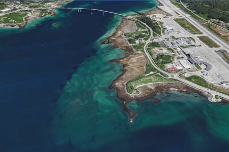 FLATTVANN I NORD: Sandnessundet ved Tromsø Lufthavn er flittig brukt av vindsportutøvere hele året. Foto: Google Earth FLATTVANN I NORD: Sandnessundet ved Tromsø Lufthavn er flittig brukt av vindsportutøvere hele året. Foto: Google Earth