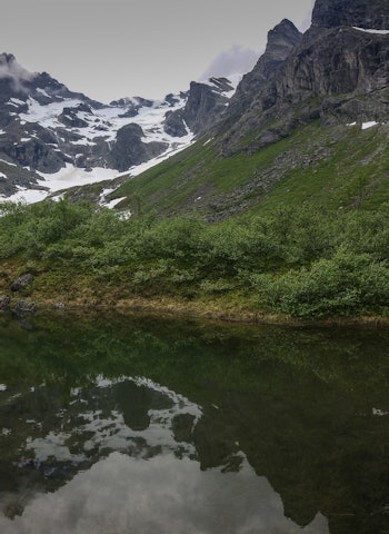 ROMSDALEN SPESIAL: Det er gode grunner til å ta med fjellskoene til Romsdalen i sommhalvåret. Her fra Kvanndalen. Foto: Matti Bernitz Pedersen snaufonnholet kvanndalen