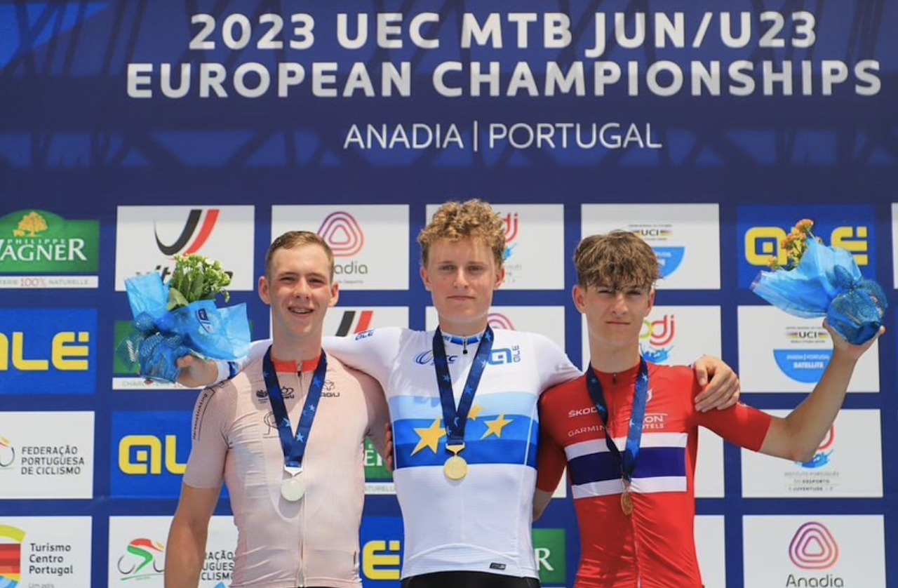 NORSK MEDALJE: Sivert Ekroll tråkket seg inn til en tredjeplass i EM på rundbane. Skjermdump: Instagram Sivert Ekroll EM bronse