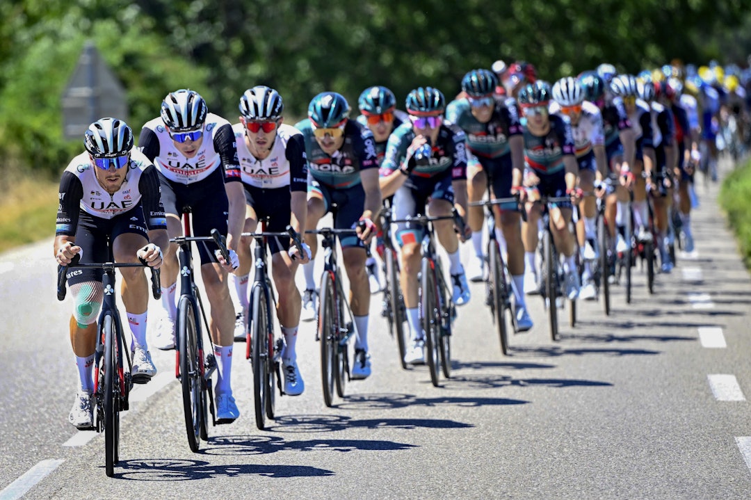 TØFFET SEG: UAE-Team Emirates gjorde etappen mot Grand Colombier tøff. På toppen hadde Tadej Pogacar hentet inn 8 sekunder på Jonas Vingegaard. Var det verdt det? FOTO: Cor Vos TØFFET SEG: UAE-Team Emirates gjorde etappen mot Grand Colombier tøff. På toppen hadde Tadej Pogacar hentet inn 8 sekunder på Jonas Vingegaard. Var det verdt det? FOTO: Cor Vos