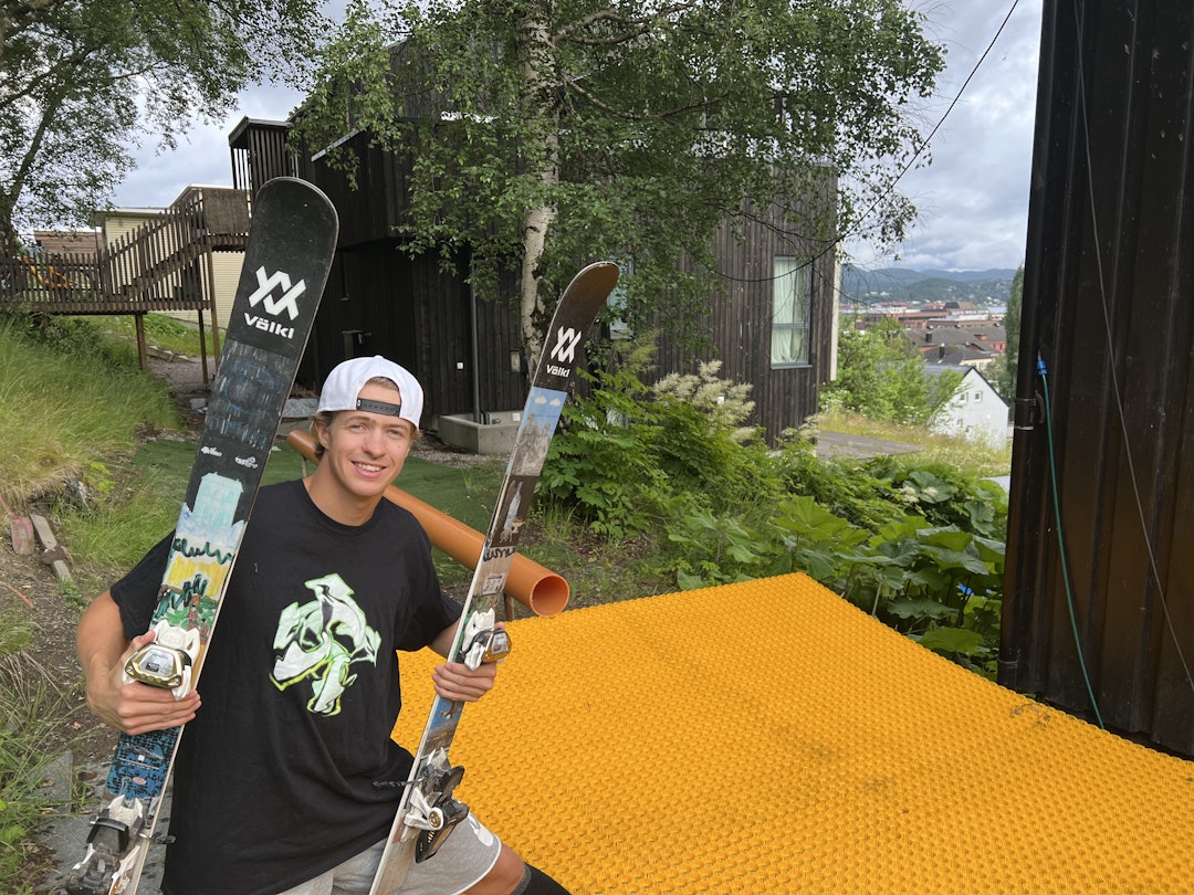 TRENING, TRENING OG ATTER TRENING: Ved hjelp av sommersetupet i Namsos kjører Sebastian Schjerve på rails hele året. Foto: Privat Sebastian Schjerve summersetup Fri Flyt