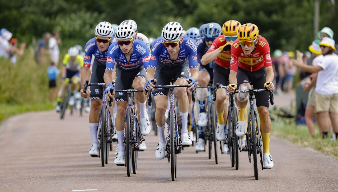 LA NED MYE JOBB: Uno-X Pro Cycling Team. FOTO: Cor Vos