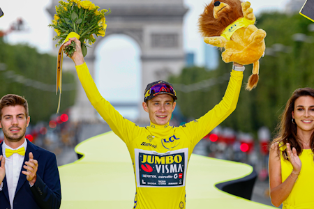 VANT: Jonas Vingegaard hanket inn flere millioner for å vinne Tour de France 2023 sammenlagt. Foto: Cor Vos Jonas Vingegaard vant Tour de France 2023