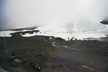 HANS: Slik så det ut på Galdhøpiggen sommerskisenter tirsdag ettermiddag. Foto: Skjermdump HANS: Slik så det ut på Galdhøpiggen sommerskisenter tirsdag ettermiddag. Foto: Skjermdump