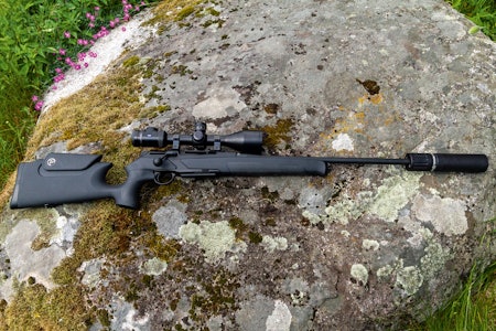 MERKEL RX HELIX: Det åpne grepet på Merkel RX Helix Speedster gjør at du kan slippe tommelen ned rett etter repetering. merkel rx helix reetrekker rifle test
