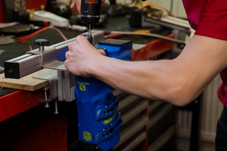 Det er mange ting støveltilpasseren kan gjøre for å gi deg bedre komfort og bedre kjøreopplevelse. Foto: Magnus Utkilen Tilpassing av alpinstøvler. Foto: Magnus Utkilen