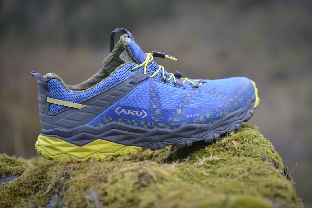AKU FLYROCK GTX: Aku Flyrock GTX er en stabil tursko for raske turer, når ankelstøtte ikke trengs. Foto: Egill Danielsen Aku Flyrock GTX  2023