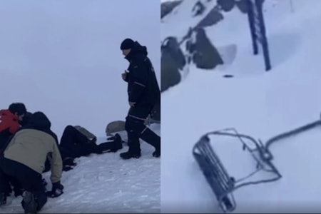 HEKTET AV KABELEN: Bilder viser de skadde som blir hjulpet av medlemmer av ski-patruljen, med en stol liggende i snøen i nærheten. Foto: Sky News HEKTET AV KABELEN: Bilder viser de skadde som blir hjulpet av medlemmer av ski-patruljen, med en stol liggende i snøen i nærheten. Foto: Sky News