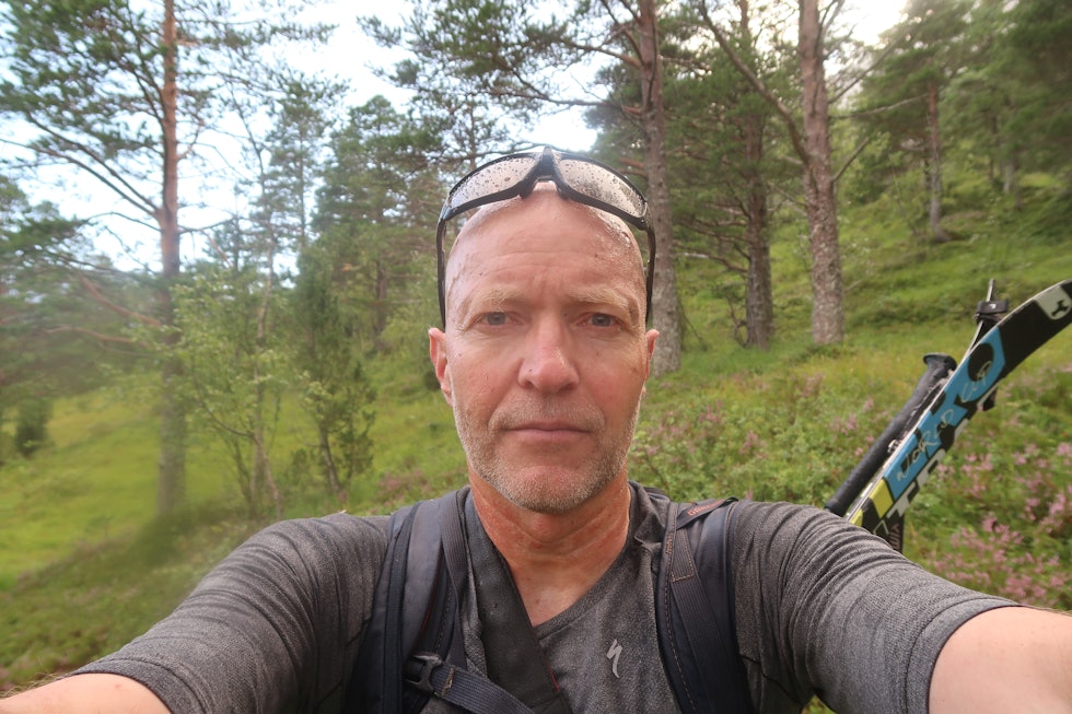 IVRIG: Bård Smestad har kjørt ski i Norge hver eneste måned siden september 2019. Foto: Bård Smestad