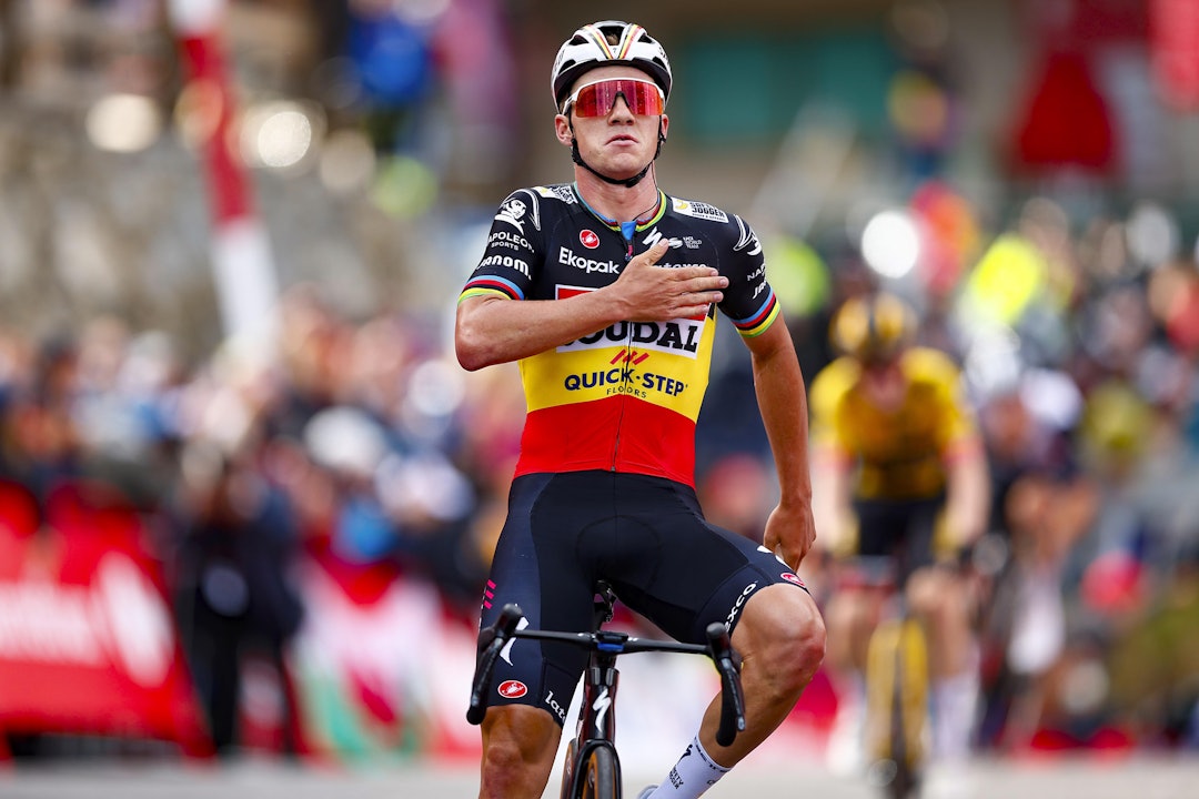 ETAPPESEIER: Remco Evenepoel ventet helt til de siste 200 meterne, før han viste seg. Foto: Cor Vos ETAPPESEIER: Remco Evenepoel ventet helt til de siste 200 meterne, før han viste seg. Foto: Cor Vos