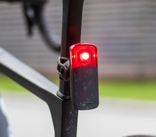 SYKKELRADAR: Bryton Gardia R300L er et baklys med radar, som gjennom computeren din varsler deg om trafikk. Alle foto: Knut Andreas Lone Bryton sykkellykt Gardia r300l test