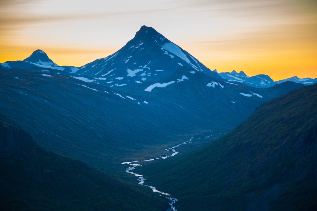 SOMMER I JOTUNHEIMEN: På dager som dette, finnes ingen finere sted å være enn i fjellet. Foto: Morten Helgesen jotunheimen sommer