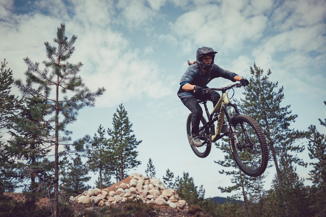 BEST VIBES: Lonar vant i fjor «Best Vibe» prisen. Hun sørger alltid for god stemning og leverer rå kjøring. Foto: Gisle Johnsen/@locteit BEST VIBES: Lonar vant i fjor «Best Vibe» prisen. Hun sørger alltid for god stemning og leverer rå kjøring. Foto: Gisle Johnsen/@locteit