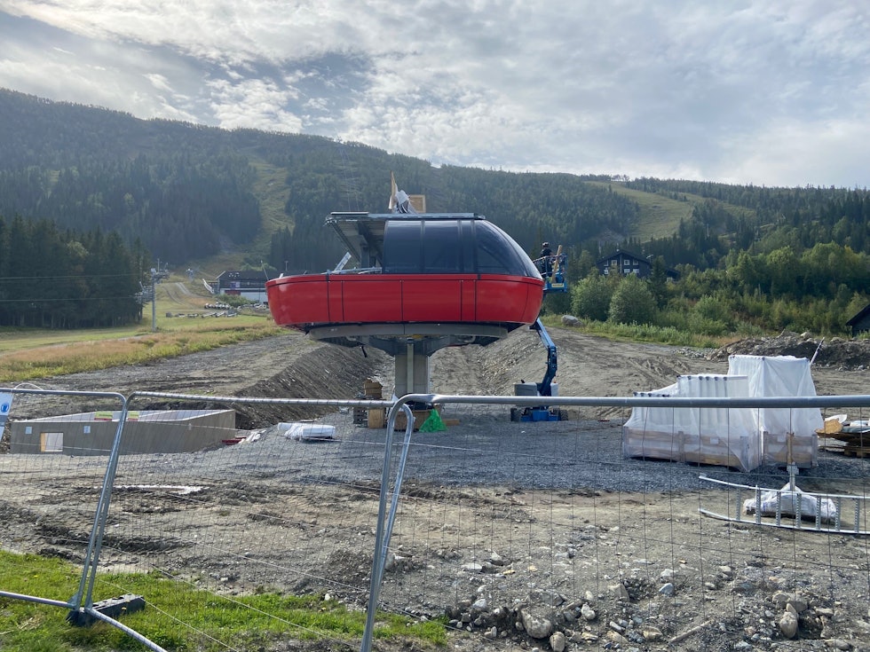 NYTT KNUTEPUNKT: Nedre Stasjon ligger nede ved SkiStar Lodge, topppstasjon ligger ca 1/3 opp i Hamaren. Foto: SkiStar