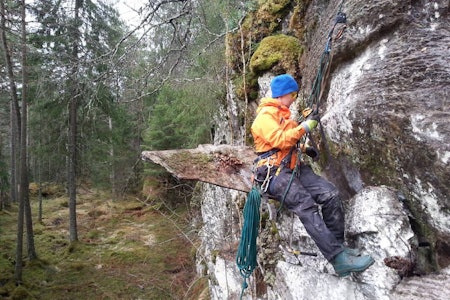 GODT UTSTYRT: For en rutekreatør er det kjekt å ha justerbare beinløkker så man kan jobbe i all slags være. Foto: Lars Audun Nornes GODT UTSTYRT: For en rutekreatør er det kjekt å ha justerbare beinløkker så man kan jobbe i all slags være. Foto: Lars Audun Nornes
