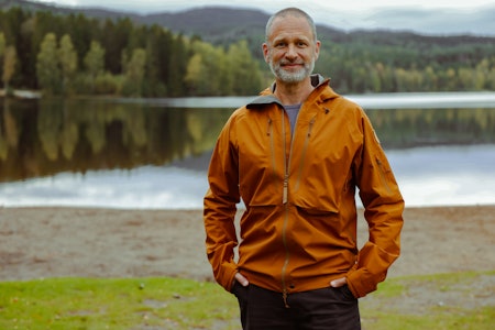GRØNNE SKO FINNES IKKE: Sko må man ha. Men det går an å produsere med mål om lavest mulig klimaavtrykk, mener Icebug-sjef David Ekelund. Foto:  Andrè Ingvoldstad david ekelund ceo icebug