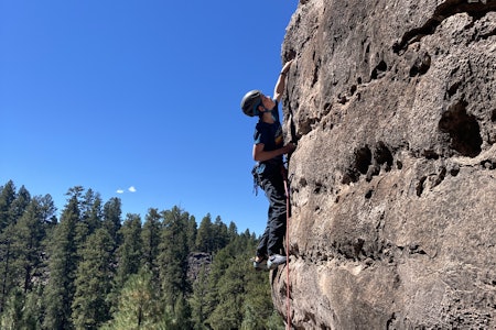 Jens Norstrand (13) på Microwave (5.11c) på Fragstaff-cragget The Pit, som de lokale kaller Lille Verdon. Foto: Solveig Angell-Petersen Jens Norstrand (13) på Microwave (5.11c) på Fragstaff-cragget The Pit, som de lokale kaller Lille Verdon. Foto: Solveig Angell-Petersen