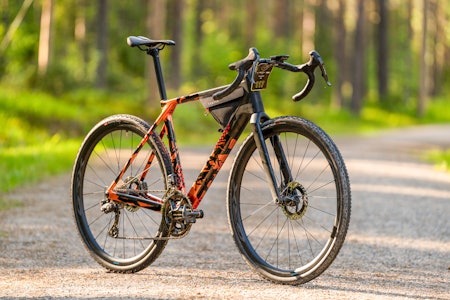 NY GRAVELSYKKEL: Canyon Grail er oppgradert og dobbeltdekkerstyret er borte. Foto: Canyon canyon grail cf slx cfr 2023 2024