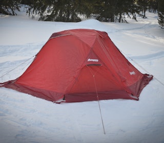 HELÅRS: Bergans Expedition Dome 2 er et kuppeltelt som egner seg for vinterbruk, men er samtidig et allsidig telt. Foto: Egill Danielsen bergans expedition dome