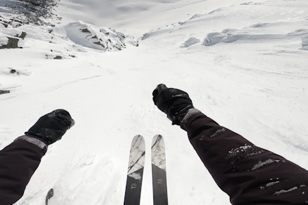 POV: Herman Knudsen flyr ned en renne i Rondane. Foto: Herman Knudsen POV: Herman Knudsen flyr ned en renne i Rondane. Foto: Herman Knudsen