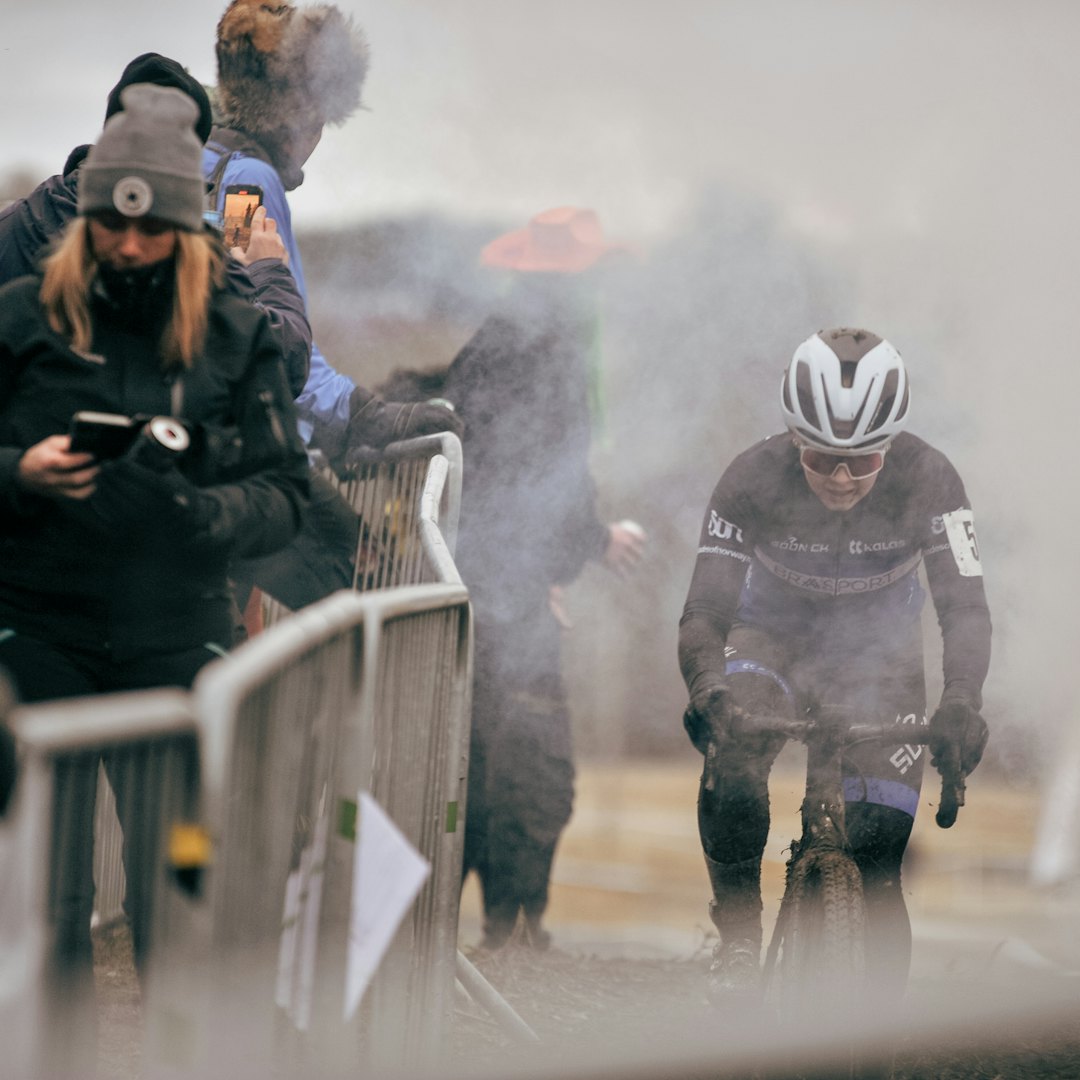 WATHC OUT: Malin Karlsen har syklet i under tre år, men har allerede rukket å ta sølv under årets NM. WATHC OUT: Malin Karlsen har syklet i under tre år, men har allerede rukket å ta sølv under årets NM.