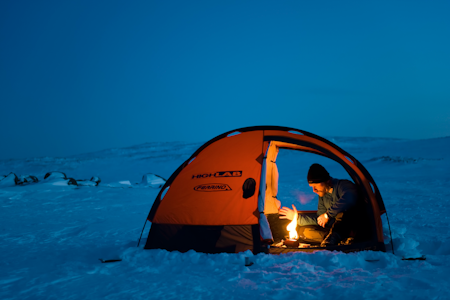 GOD LUFTING: Fyring med brenner forutsetter god lufting, og ofte kan det være mer krevende på vinterturer. Foto: Randulf Valle kullosforgiftning