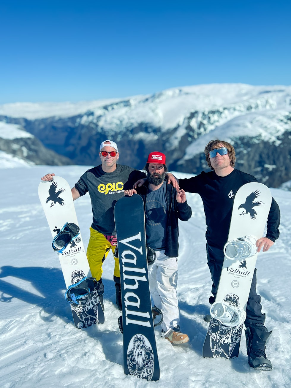 Snowboard Runes Rune Lundsør blåser liv i Valhall snowboards | FRIFLYT.NO