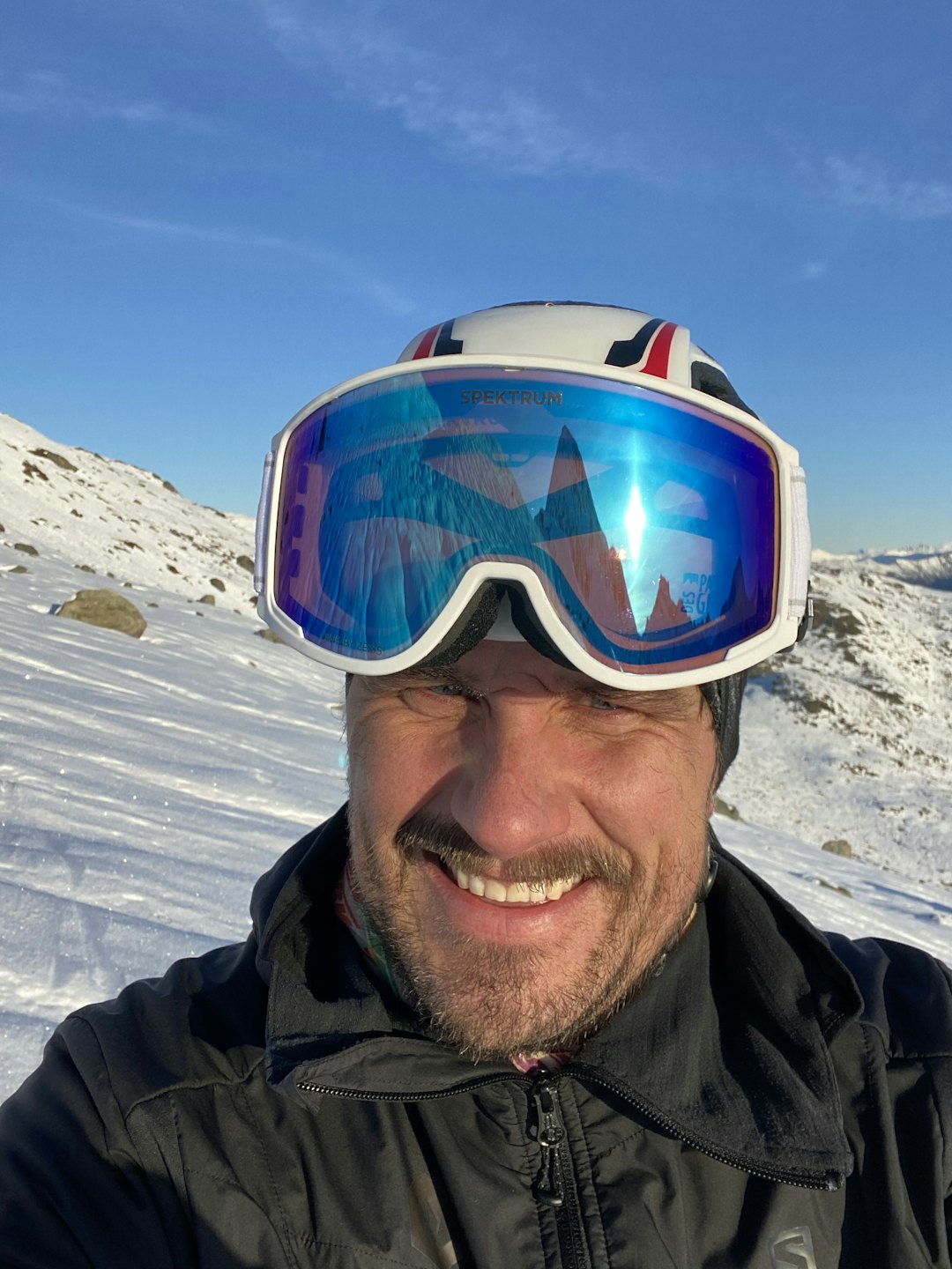 GUIDE: Oscar Almgren driver Uteguiden på Stranda og er skivegleder-aspirant. Foto: Privat