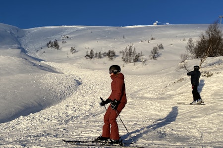 NÆRE PÅ: Snøskredet traff den åpne transportløypa i Oppdal skisenter, men driftssjefen avviser at det var fare på ferde for gjestene i løypa. Foto: Tore Meirik NÆRE PÅ: Snøskredet traff den åpne transportløypa i Oppdal skisenter, men driftssjefen avviser at det var fare på ferde for gjestene i løypa. Foto: Tore Meirik