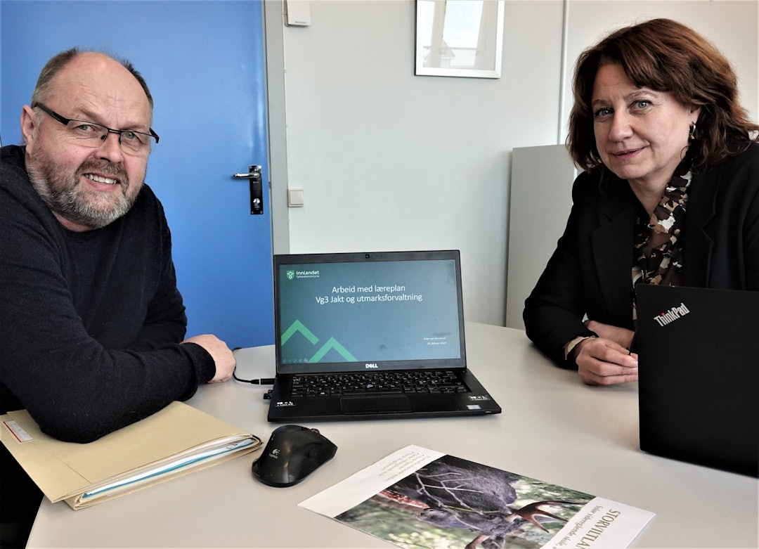 ER KLARE: Rektor Kjersti Støre ved Solør vgs og avdelingsleder på Sønsterud, Helge Strætkvern, er klare til en oppstart. (Foto: Sverre Viggen) ER KLARE: Rektor Kjersti Støre ved Solør vgs og avdelingsleder på Sønsterud, Helge Strætkvern, er klare til en oppstart. (Foto: Sverre Viggen)