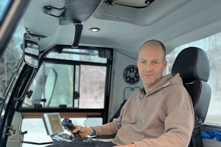 PÅ JOBB I TRÅKKEMASKINA: Driftsleder i Tusten skisenter ved Molde, Pål Nakken. Foto: Privat PÅ JOBB I TRÅKKEMASKINA: Driftsleder i Tusten skisenter ved Molde, Pål Nakken. Foto: Privat