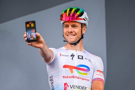 LØSER DET SEG?: Edvald Boasson-Hagen er gira på å fortsette sykkelkarrieren. Foto: Cor Vos LØSER DET SEG?: Edvald Boasson-Hagen er gira på å fortsette sykkelkarrieren. Foto: Cor Vos