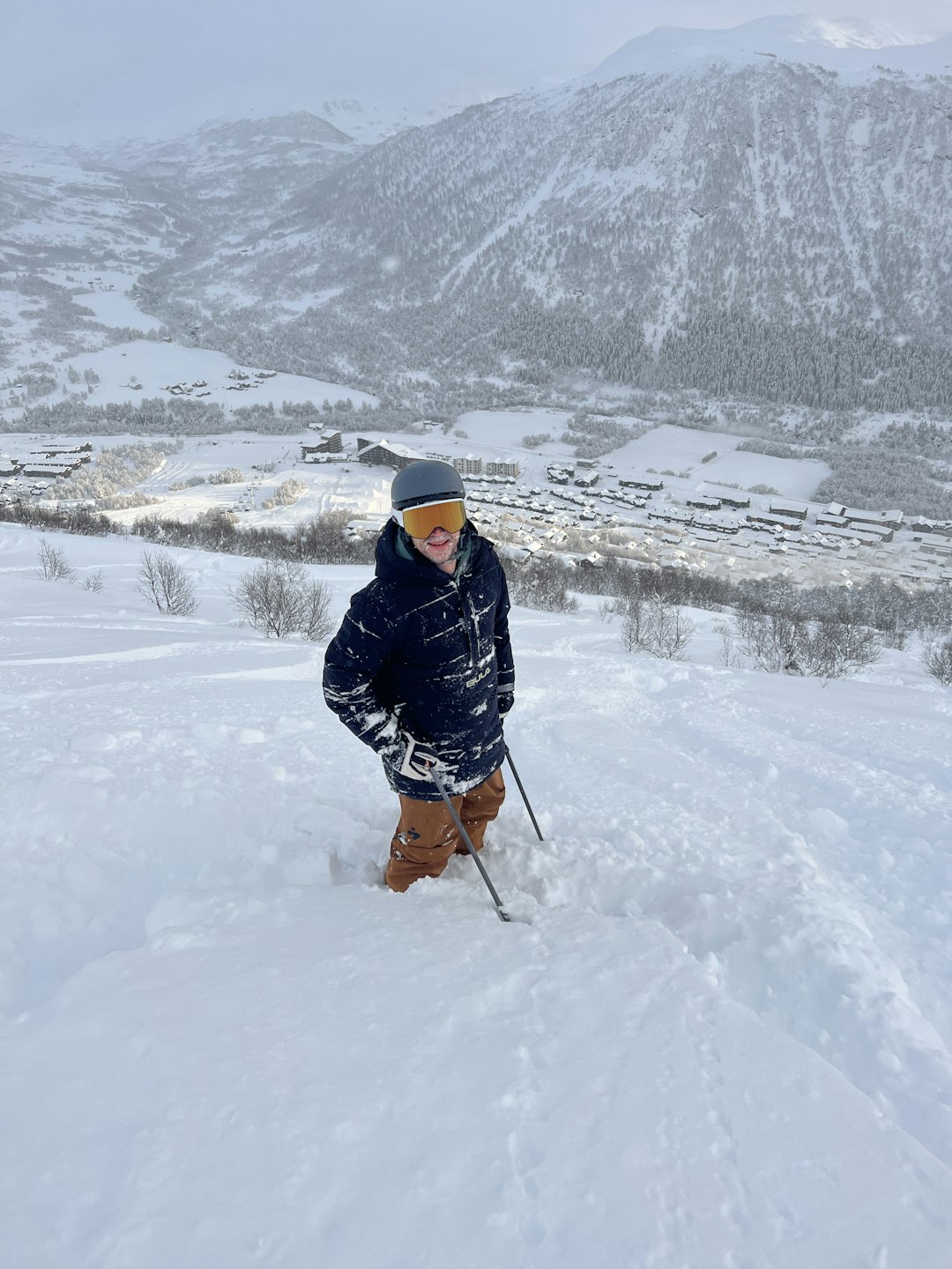 STABIL VINTER: Klaus Finne ute og nyter snøen i Myrkdalen.